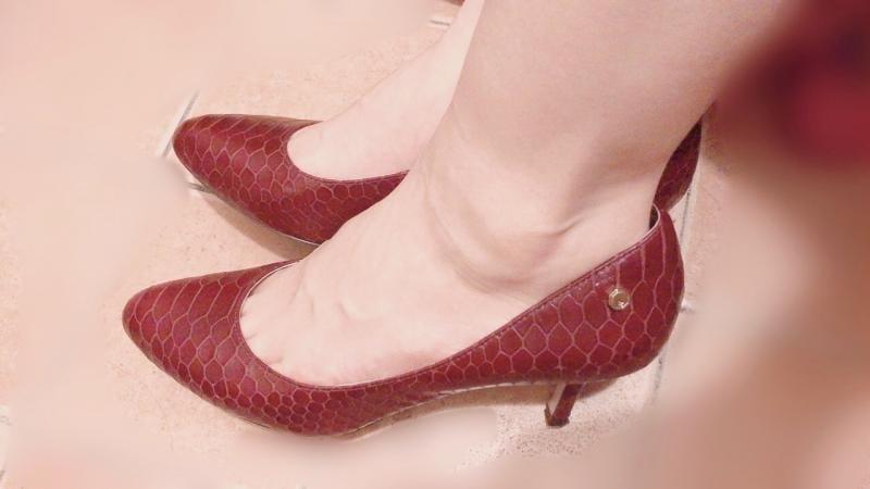ワインレッドのパンプス♡ストッキングとセットでお届け♡