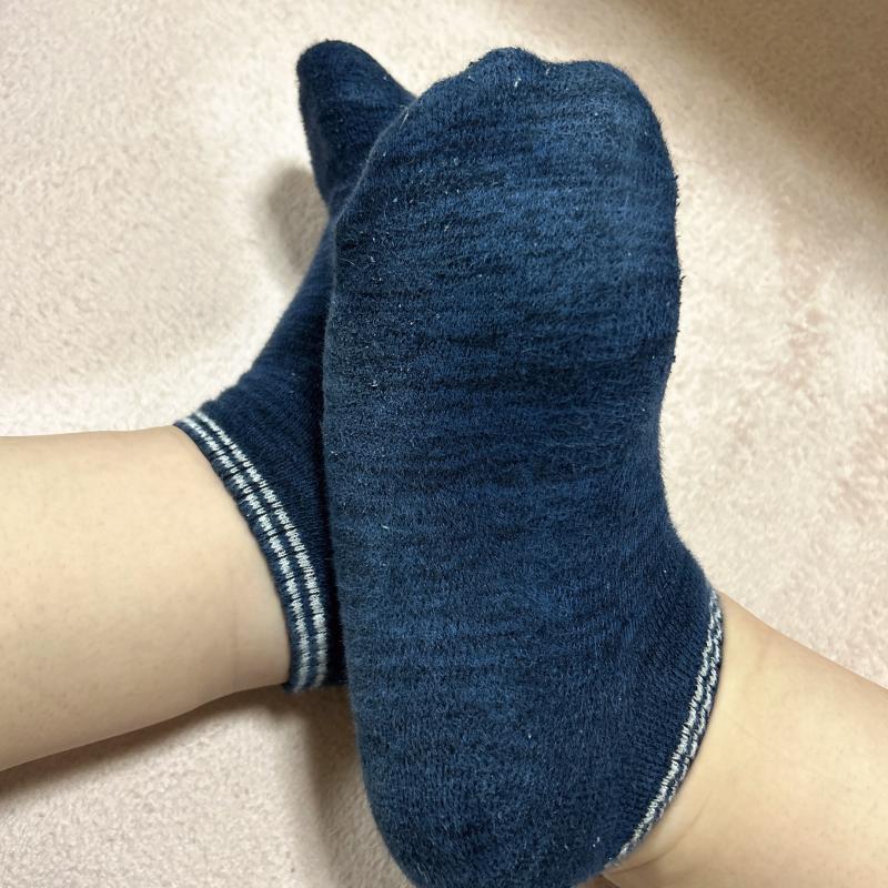 立ち仕事の蒸れて臭ーい3日履き靴下