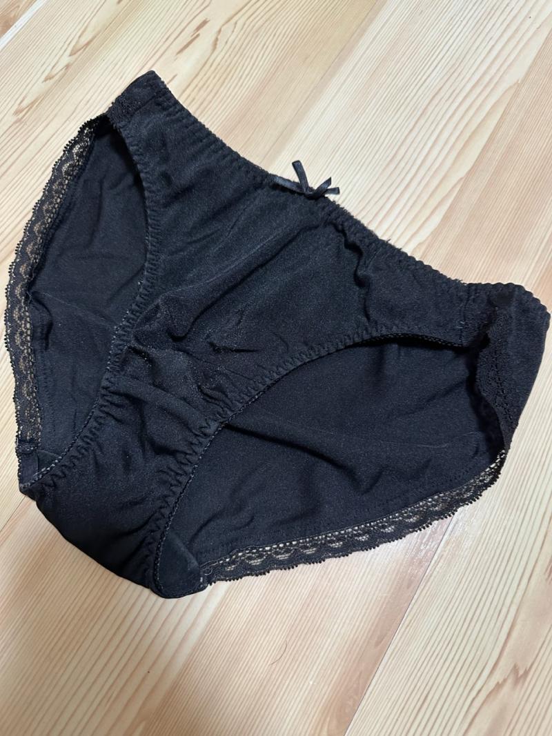 1日着用オシッコ臭いパンティ♡
