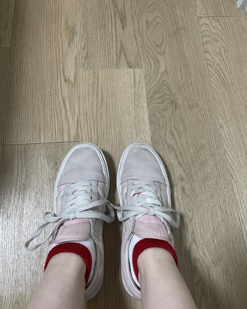 くっさい私のスニーカー♡