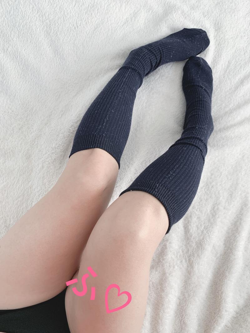 ●たっぷり１日着用●ムレムレになりすぎて臭いハイソックス●