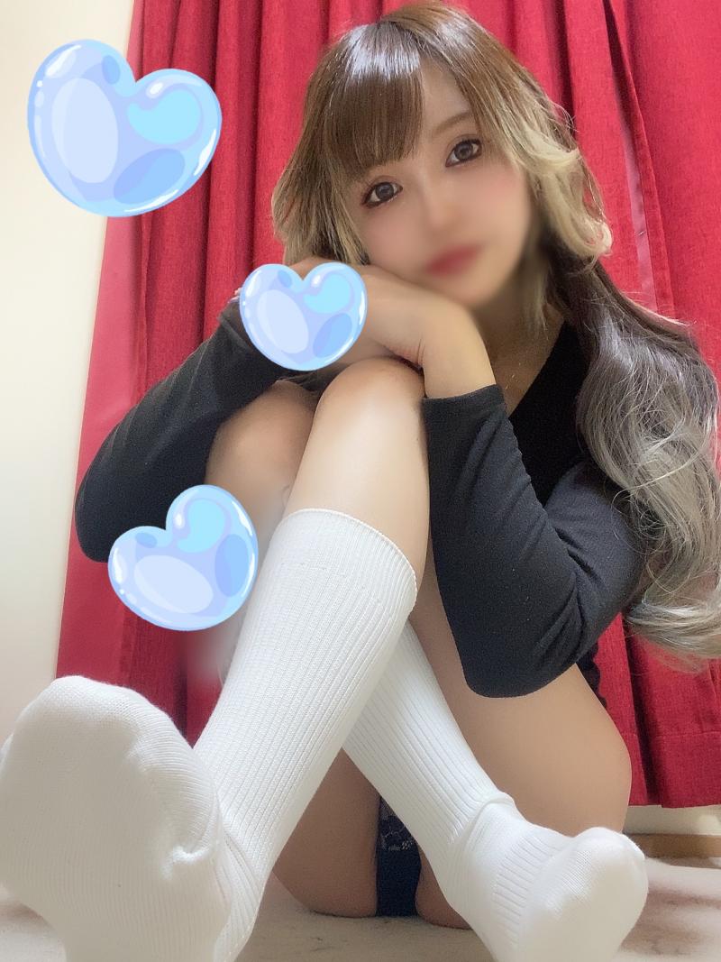 かなり分厚め！！白の着圧ハイソックス