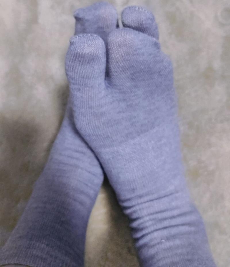 二股ソックス(⁠｡⁠♡⁠‿⁠♡⁠｡⁠)