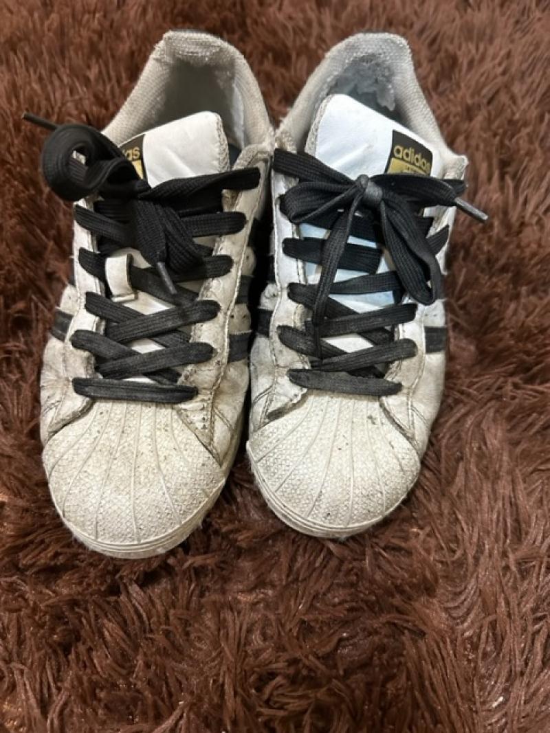 2年以上しっかり履きこんだスニーカー【adidas】