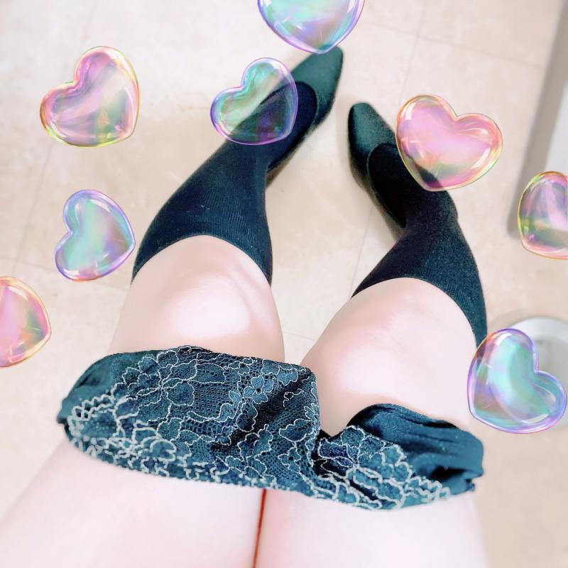 仕事で着用♡ハイソックス